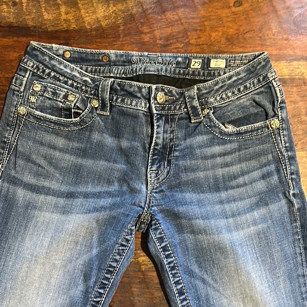 Miss me Jeans in a light denim all rhinestones in tact. A size 29 - Picture 2 of 7